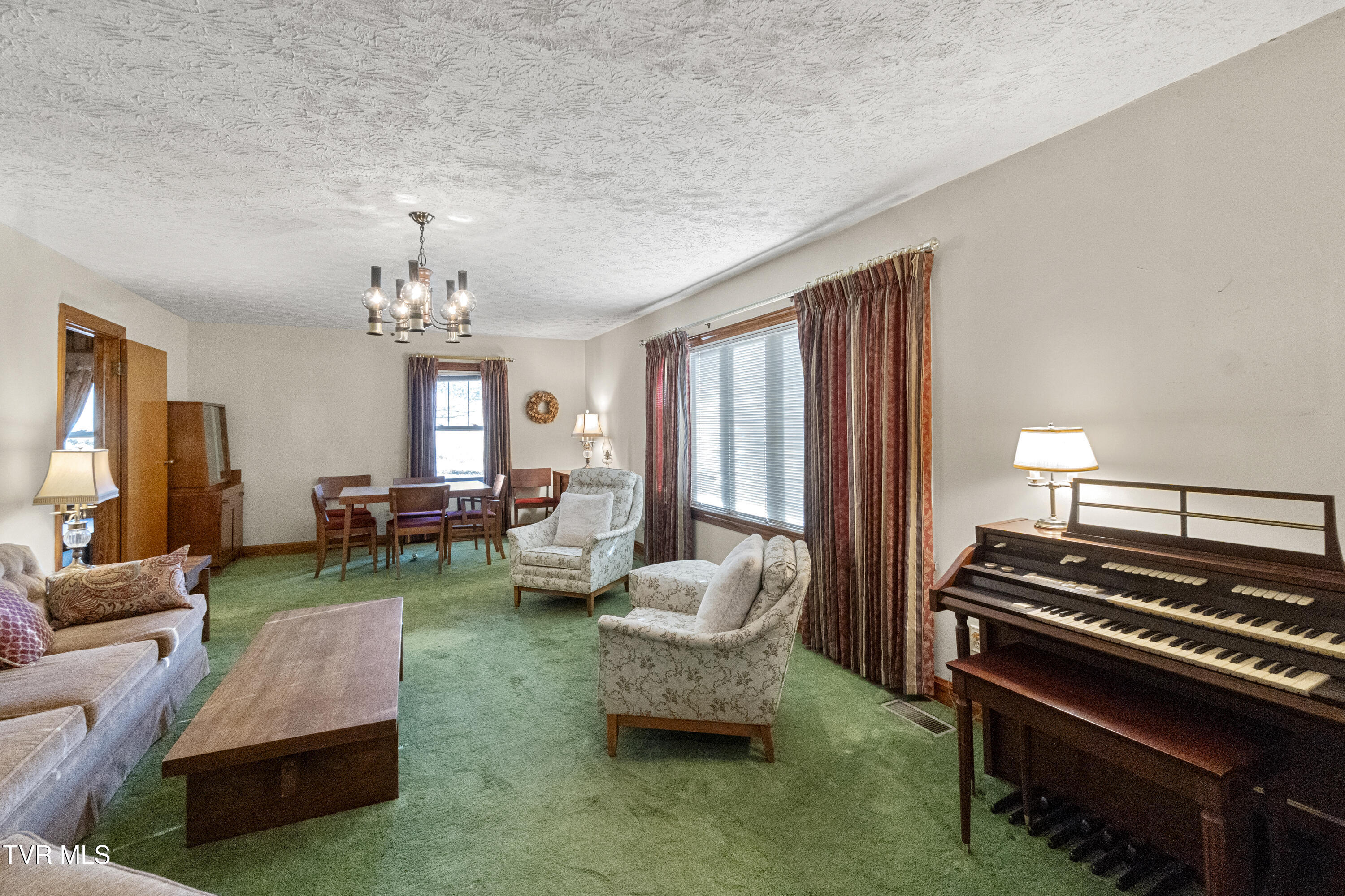 285 Greystone Road Greeneville, TN 37743 - Photo 9 of 63 7