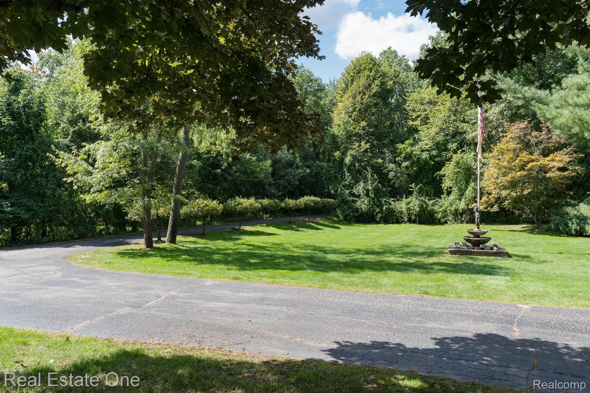 6225 North Rochester Road Rochester, MI 48306 - Photo 35 of 36 6225 Rochester MLS-W013.jpg