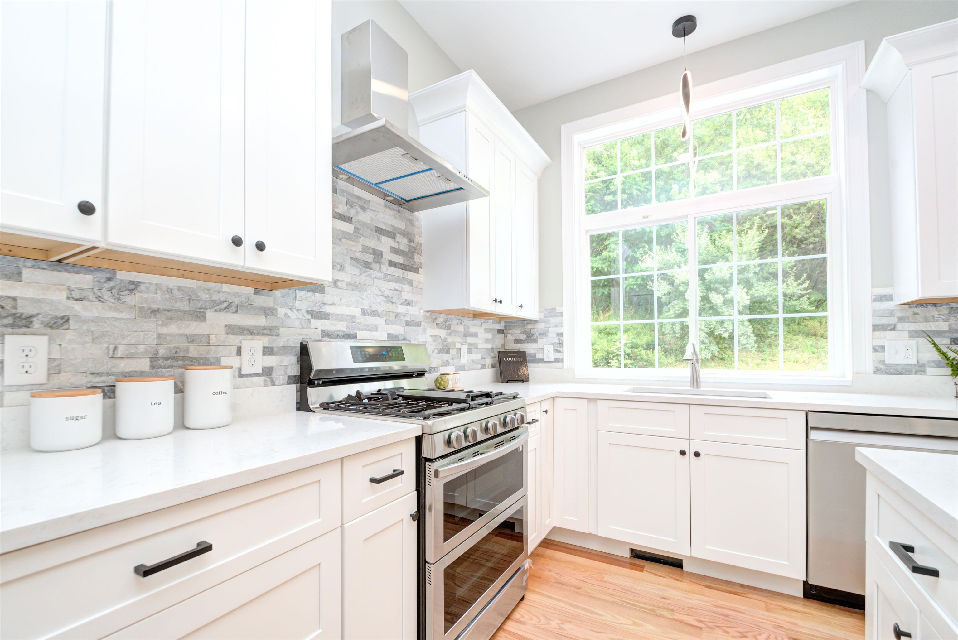 16 Nirvana Drive Salem, NH 03079 - Photo 5 of 36