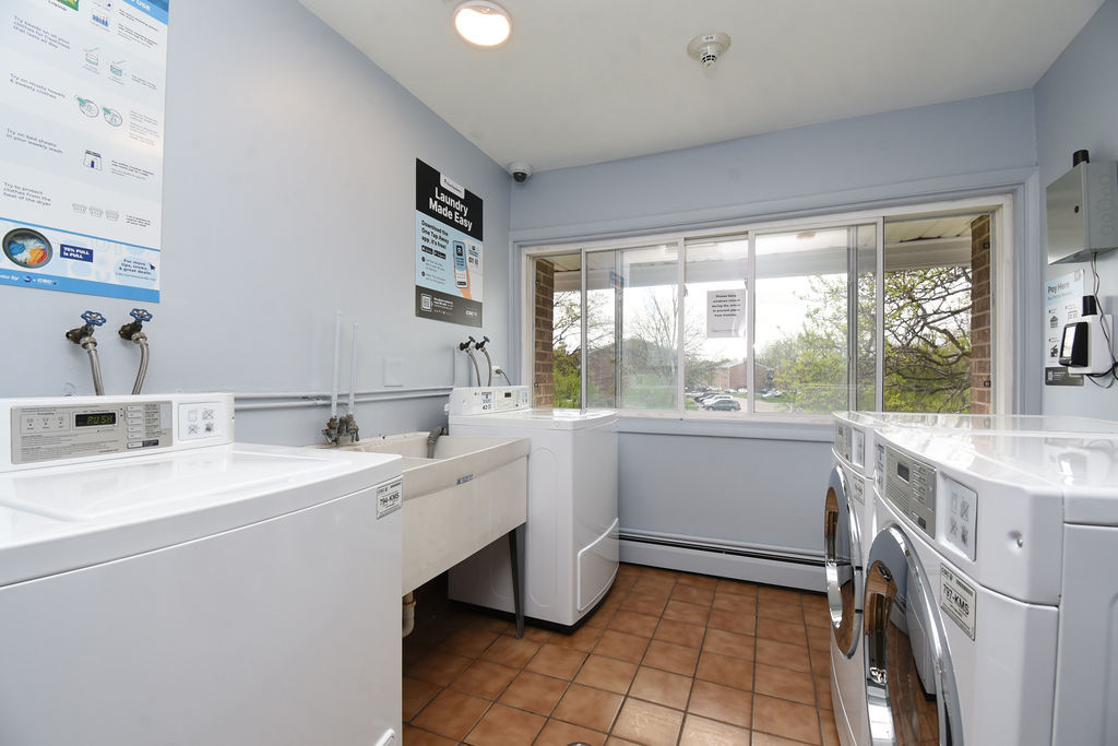 10357 Dearlove Road, Unit 1J Glenview, IL 60025 - Photo 20 of 25