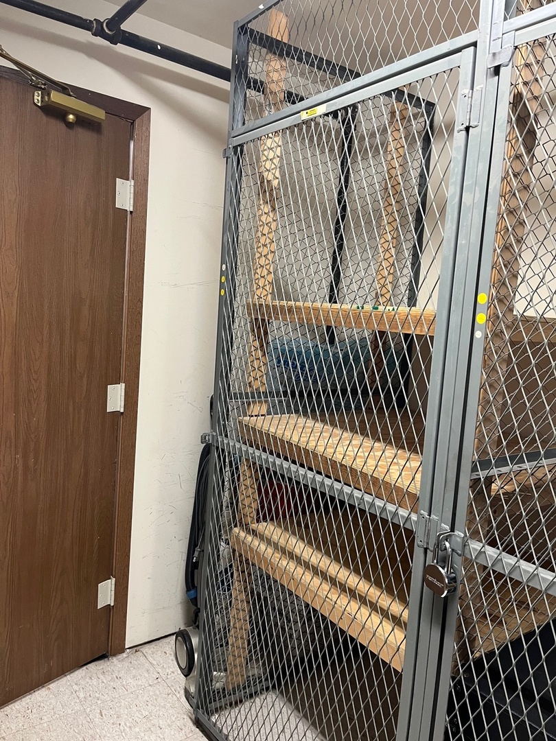 711 South River Road, Unit 401 Des Plaines, IL 60016 - Photo 11 of 22 a view of entryway