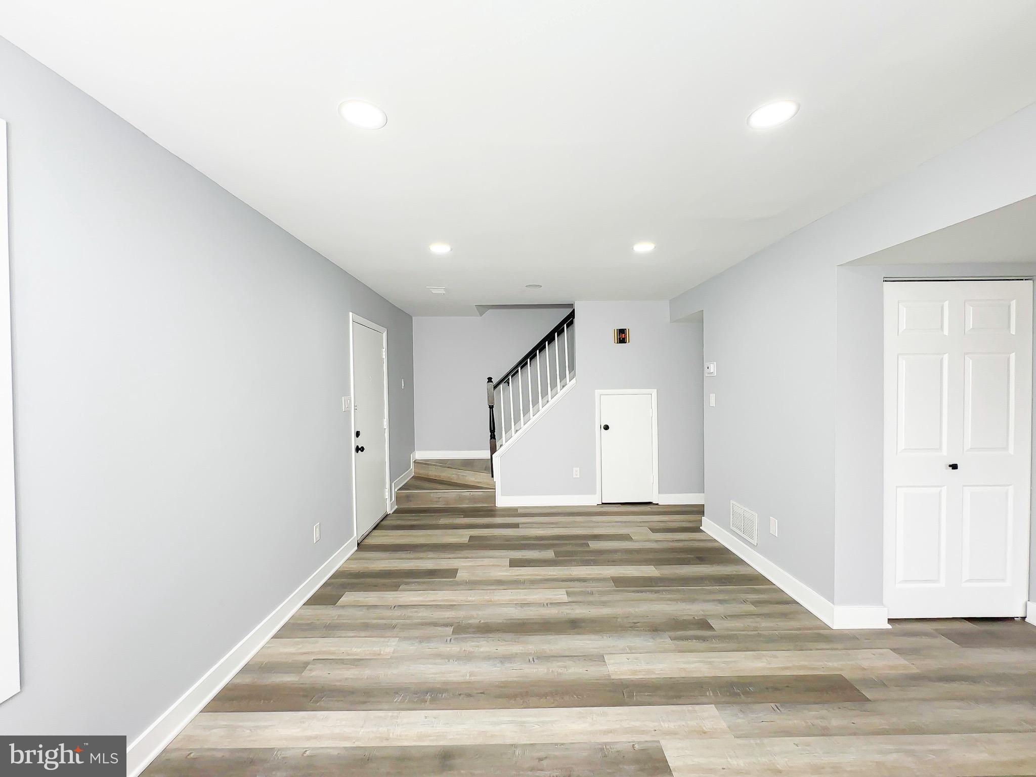10167 Scotch Hill Drive, Unit 283 Upper Marlboro, MD 20774 - Photo 5 of 22 a view of entryway