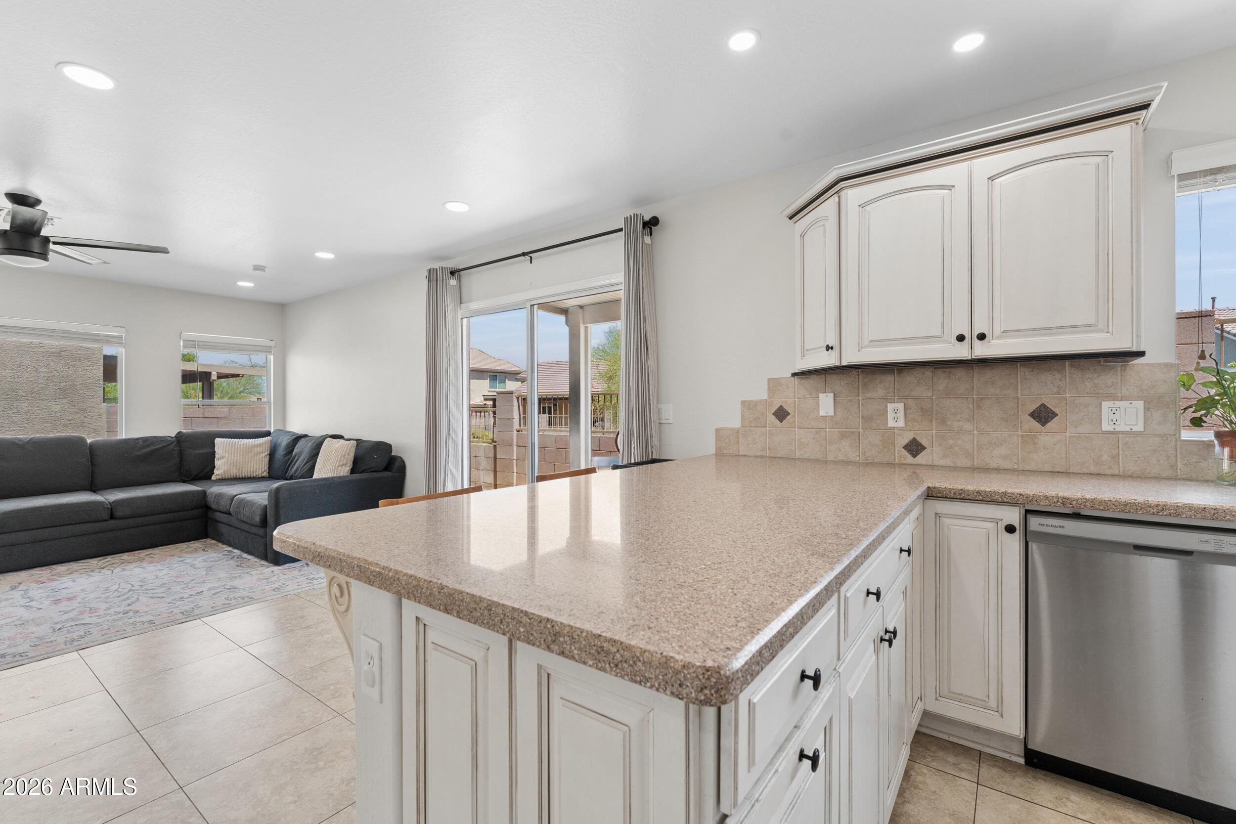 6650 East Rhodes Street Mesa, AZ 85215 - Photo 22 of 50 18_dsc01027