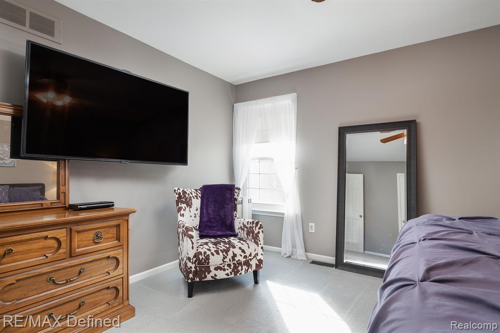 499 Whitney Drive Rochester Hills, MI 48307 - Photo 17 of 43