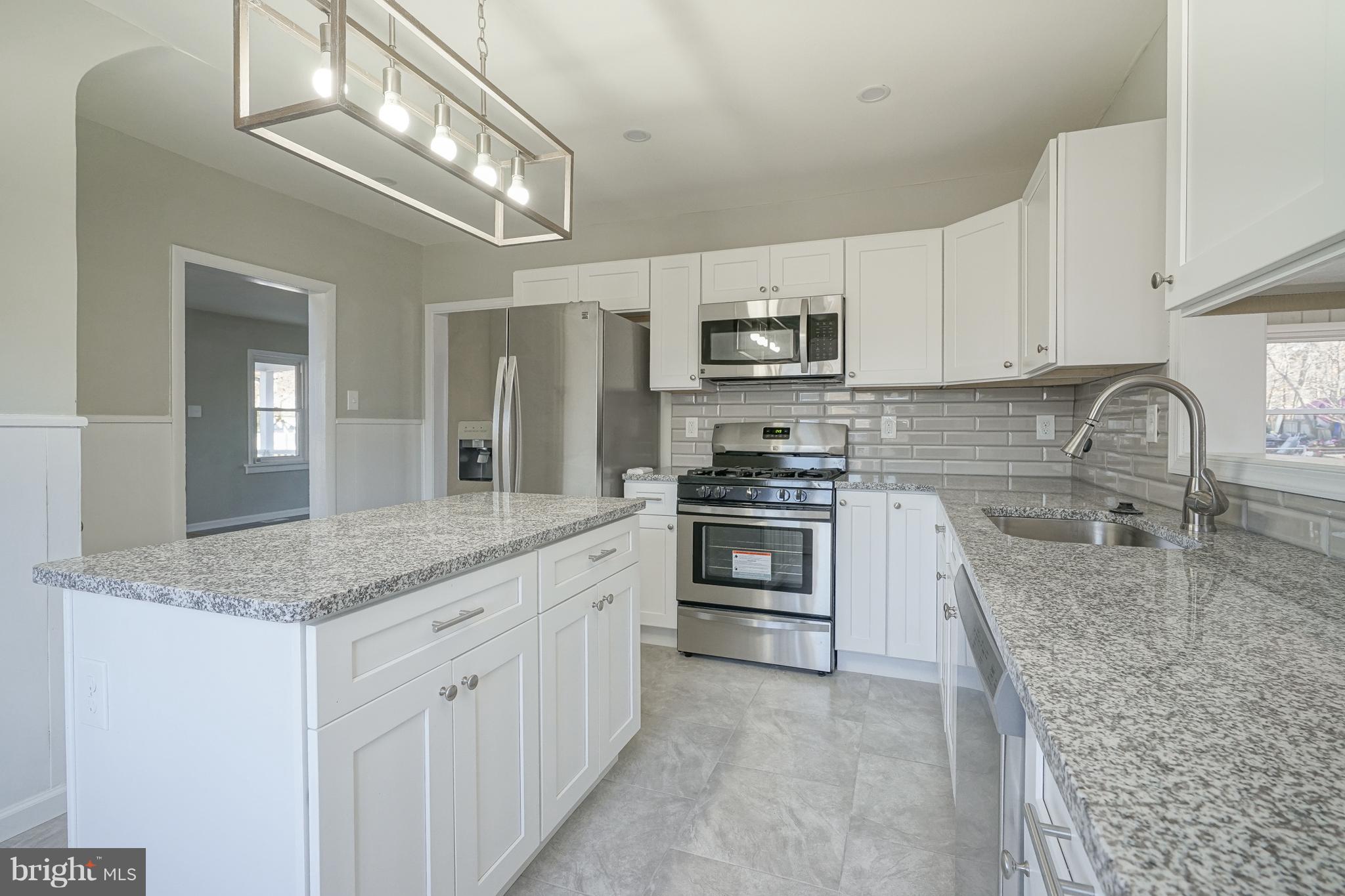 621 Stone Road Laurel Springs, NJ 08021 - Photo 2 of 25