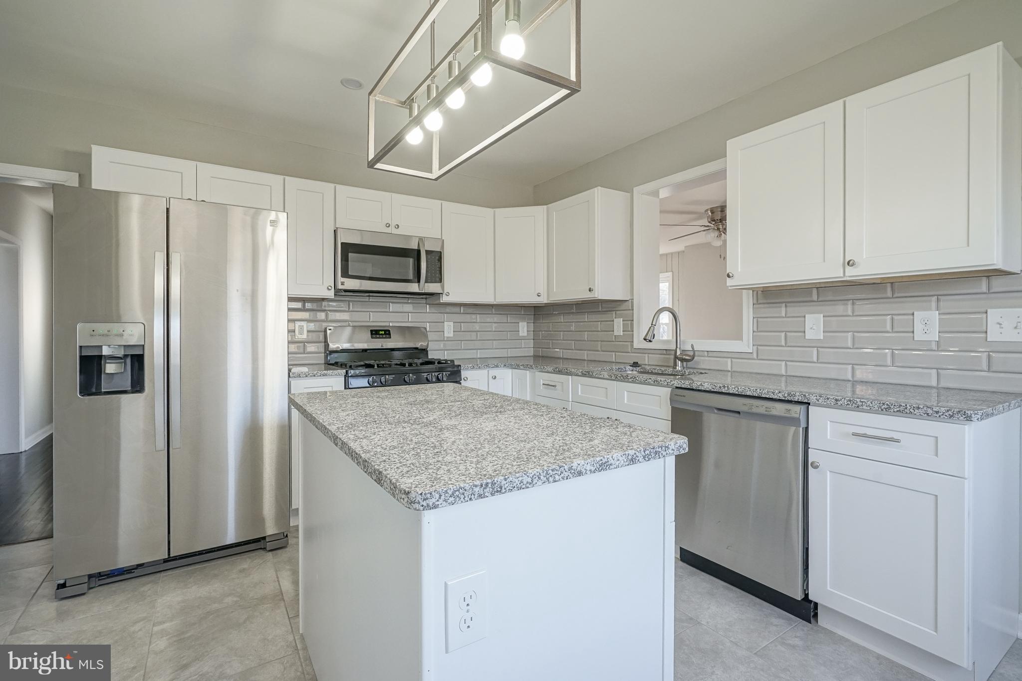 621 Stone Road Laurel Springs, NJ 08021 - Photo 3 of 25