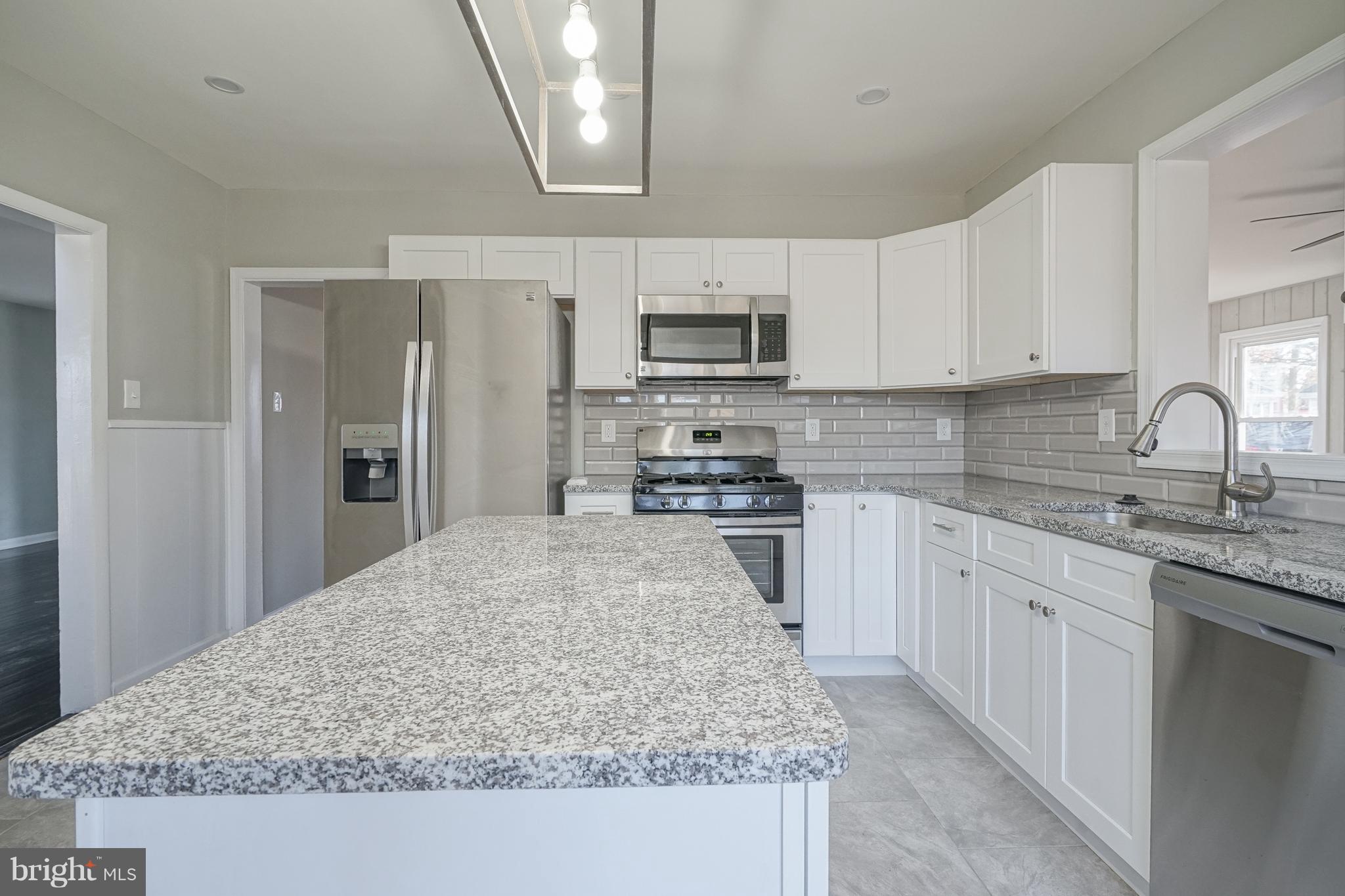 621 Stone Road Laurel Springs, NJ 08021 - Photo 4 of 25