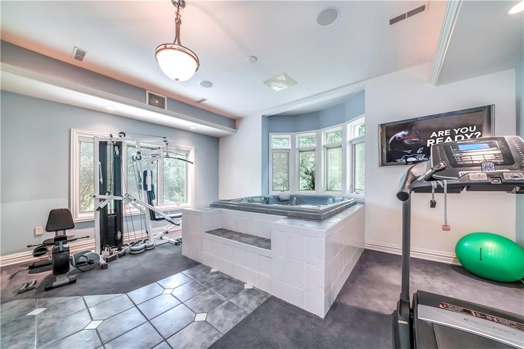 112 Gatehouse Drive Coraopolis, PA 15108 - Photo 23 of 25