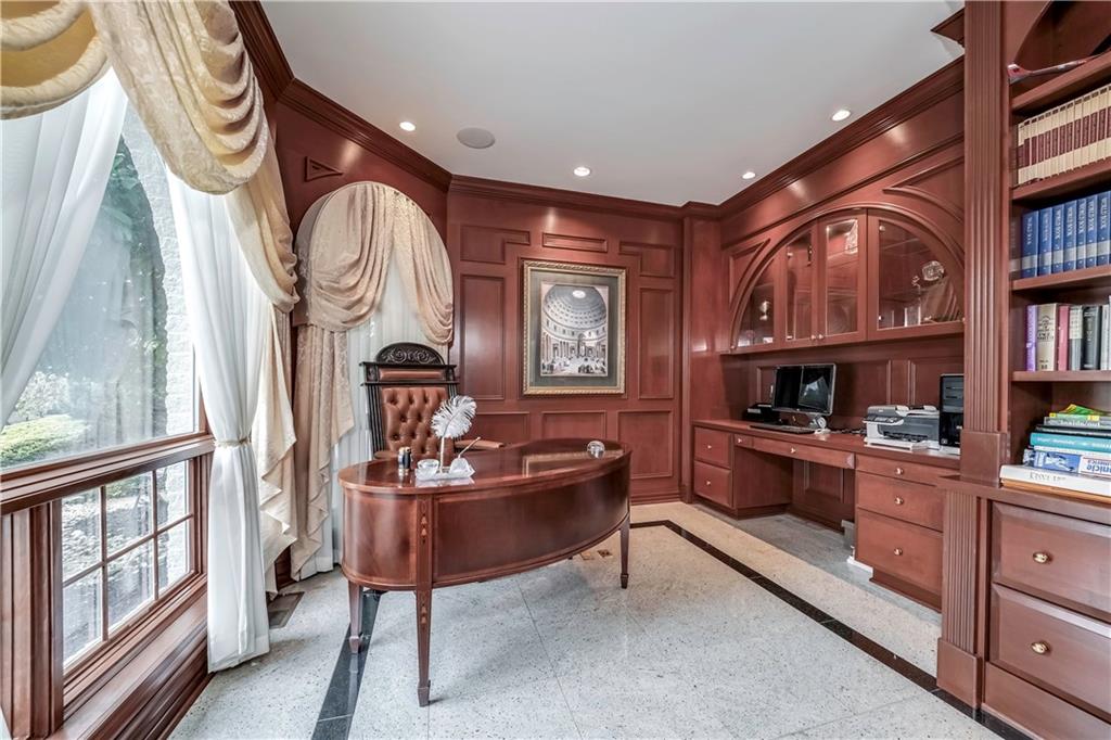 112 Gatehouse Drive Coraopolis, PA 15108 - Photo 6 of 25