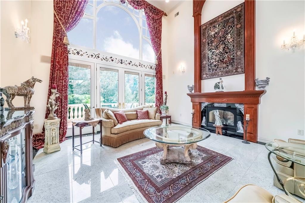 112 Gatehouse Drive Coraopolis, PA 15108 - Photo 7 of 25