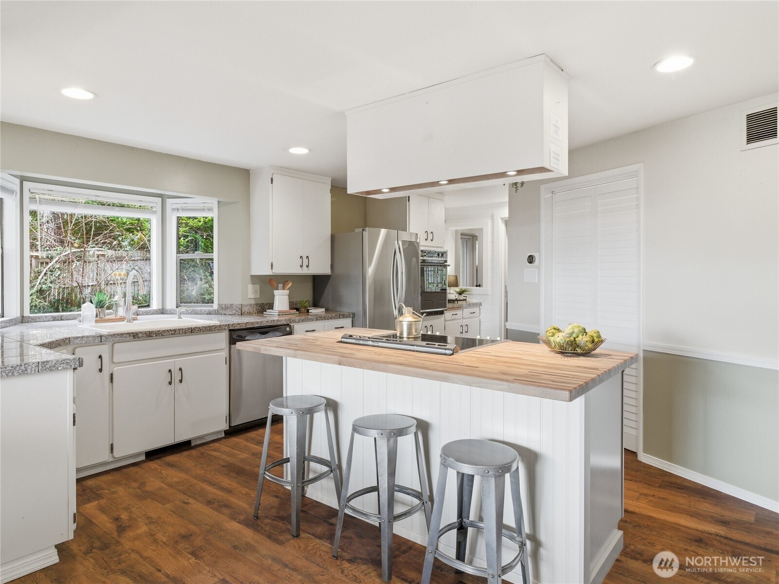 15014 Starr Road Southeast Olalla, WA 98359 - Photo 9 of 40