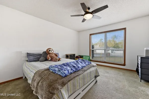 $299,900 | 8820 Kailua Place, Diamondhead, MS 39525