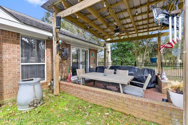 $299,900 | 8820 Kailua Place, Diamondhead, MS 39525