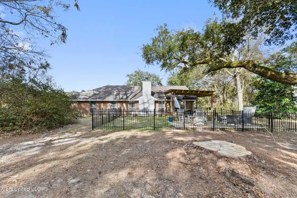 $299,900 | 8820 Kailua Place, Diamondhead, MS 39525