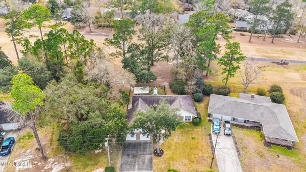 $299,900 | 8820 Kailua Place, Diamondhead, MS 39525