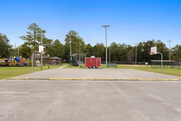 $299,900 | 8820 Kailua Place, Diamondhead, MS 39525