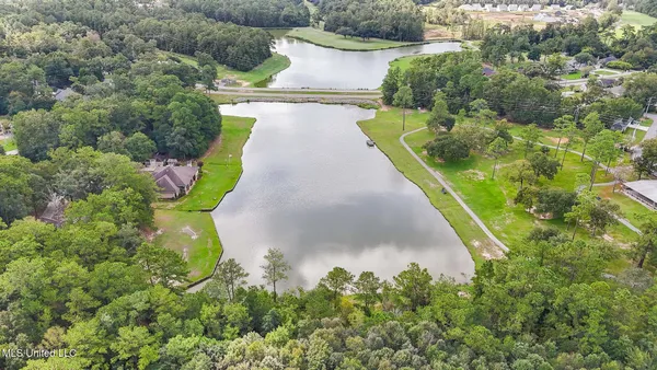 $299,900 | 8820 Kailua Place, Diamondhead, MS 39525