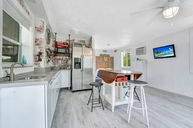 $5,500 | 246 Tavernier Drive, Unit 1, Tavernier, FL 33070