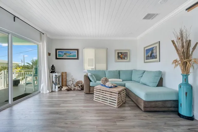 $5,500 | 246 Tavernier Drive, Unit 1, Tavernier, FL 33070