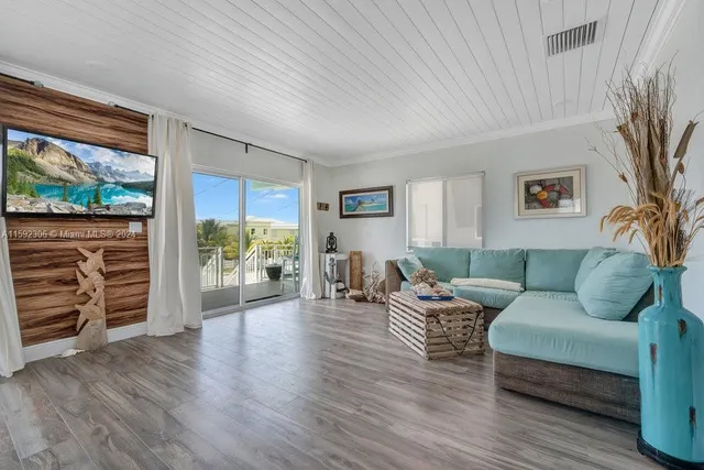 $5,500 | 246 Tavernier Drive, Unit 1, Tavernier, FL 33070