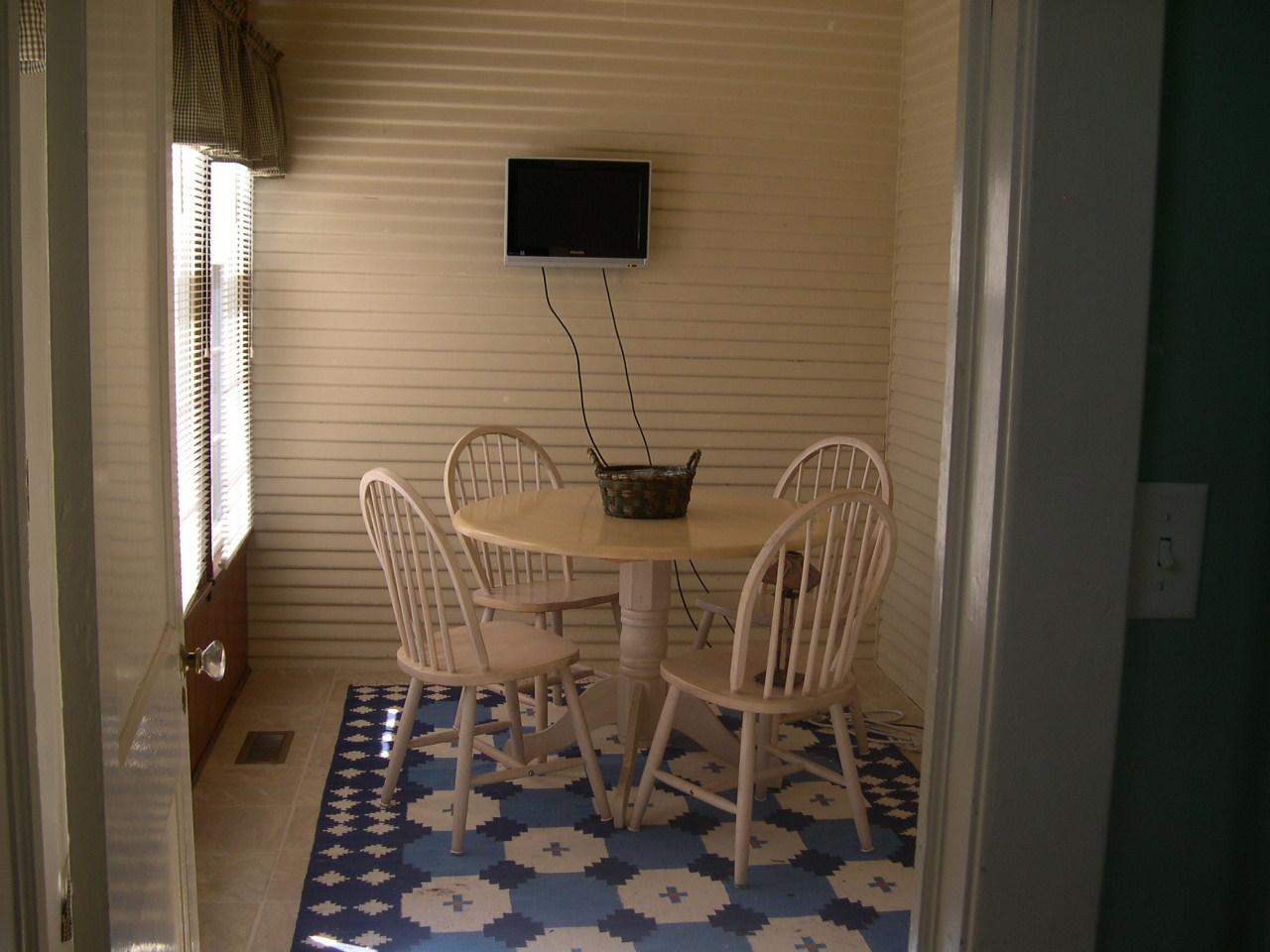 1944 Belleville Road Southwest Roanoke, VA 24015 - Photo 7 of 15 Sun Room / Breakfast Room