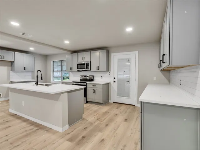 $375,000 | 3709 Kettering Avenue, Bay City, TX 77414