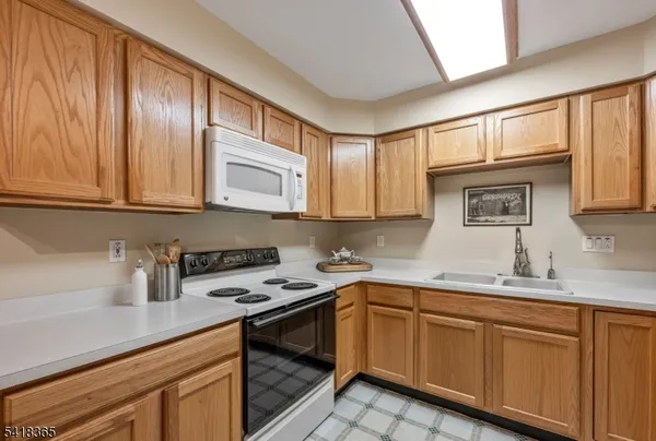 $289,000 | 112 Cannella Way, Unit 112, Riverdale, NJ 07457