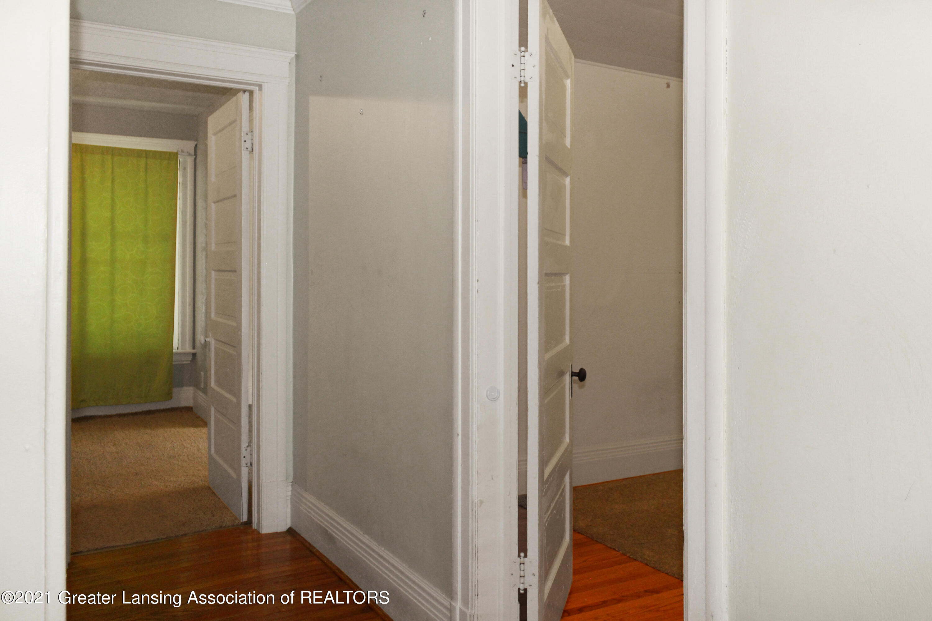 706 4th Street Jackson, MI 49203 - Photo 20 of 30 Upstairs Landing
