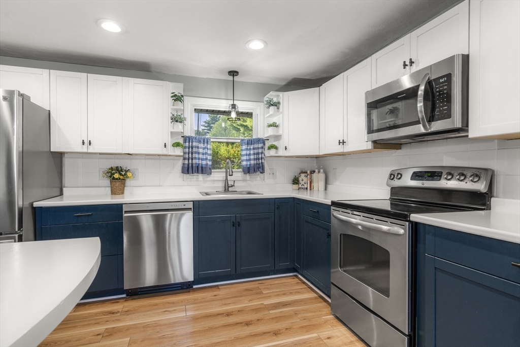 89 Sully Road Raynham, MA 02767 - Photo 6 of 37 Gallery Image 6