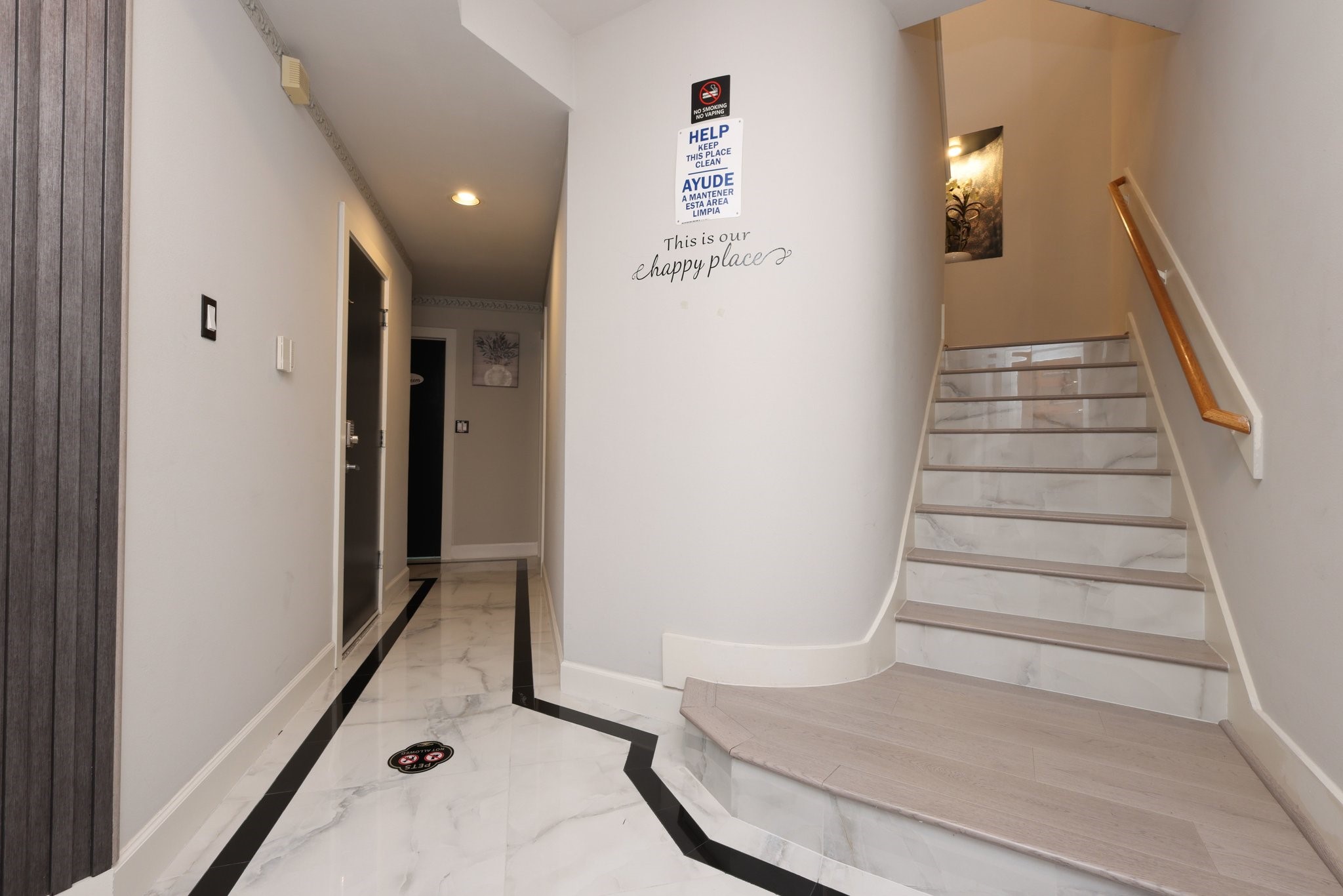 9715 Riddlewood Lane Houston, TX 77025 - Photo 4 of 33