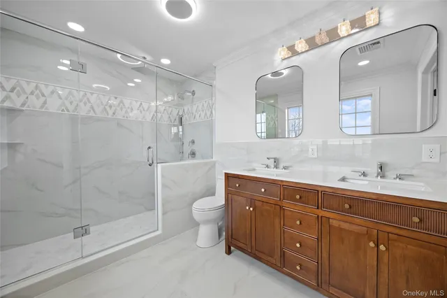 $1,349,999 | 450 Morea Street, Oceanside, NY 11572