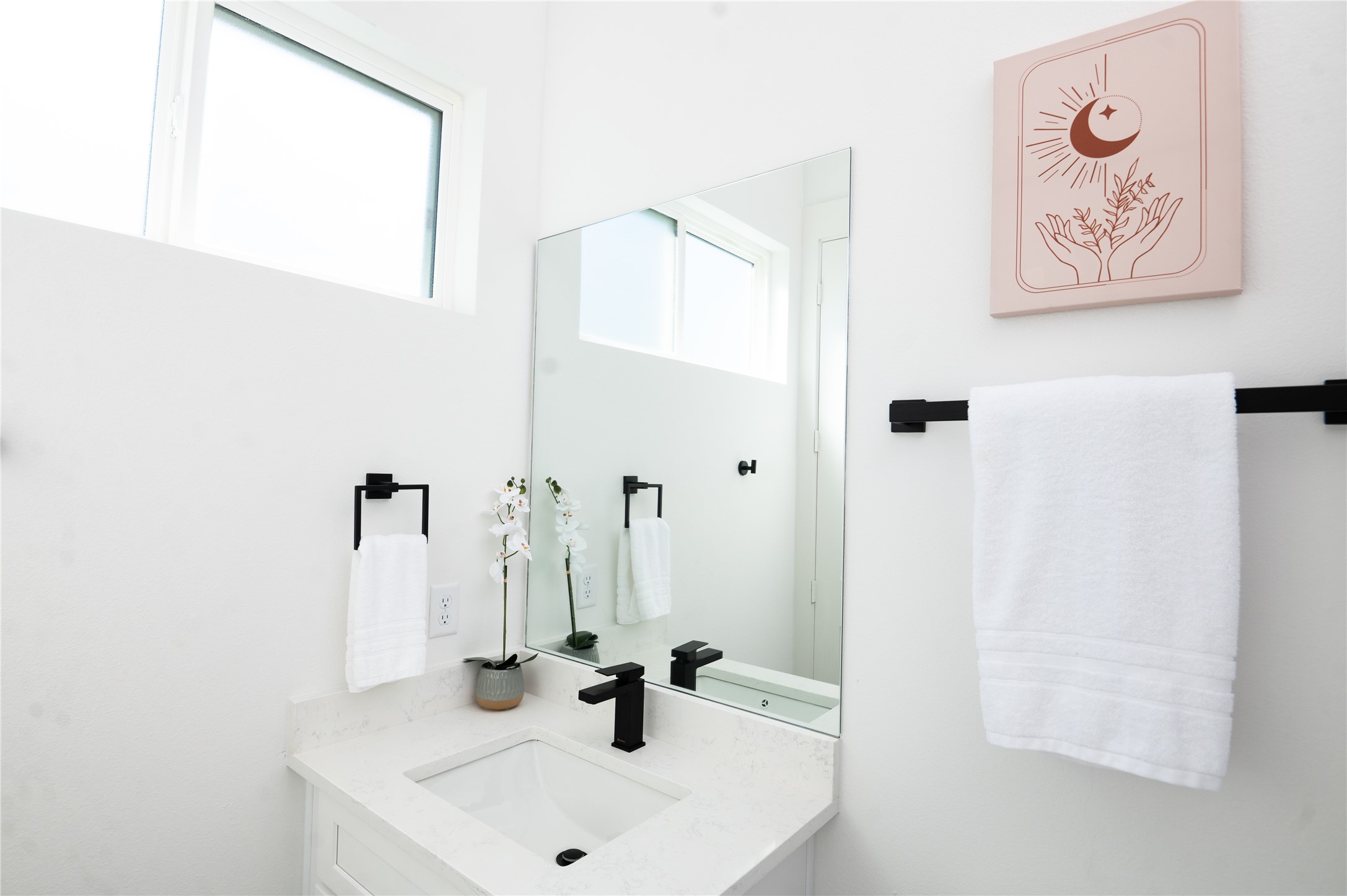 3486 Luca Street Houston, TX 77021 - Photo 41 of 50 Bedroom 2 ensuite bathroom