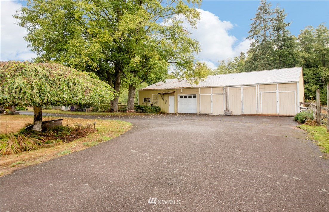 9434 Harvey Road Blaine, WA 98230 - Photo 4 of 25 Gallery Image 4