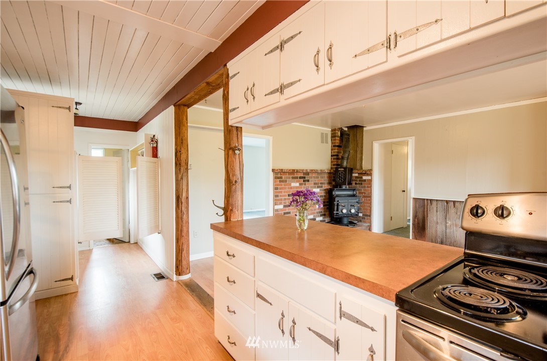 9434 Harvey Road Blaine, WA 98230 - Photo 6 of 25 Gallery Image 6