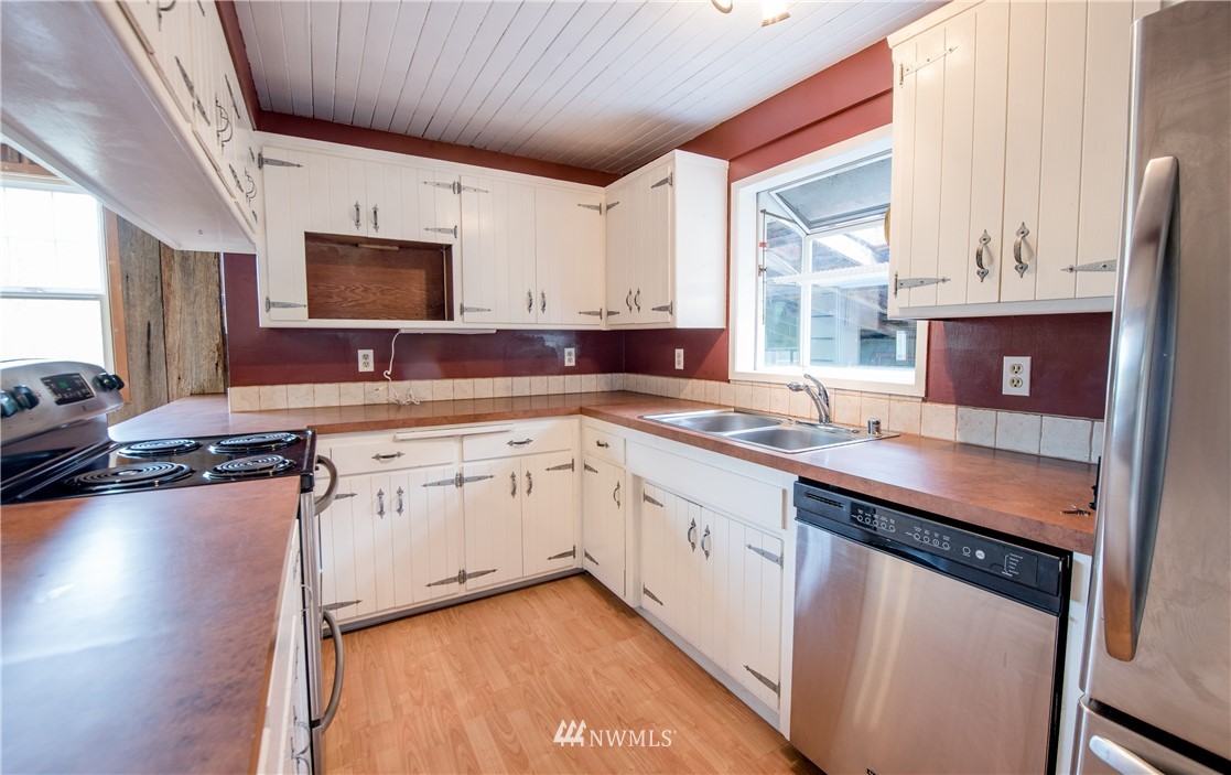 9434 Harvey Road Blaine, WA 98230 - Photo 7 of 25 Gallery Image 7