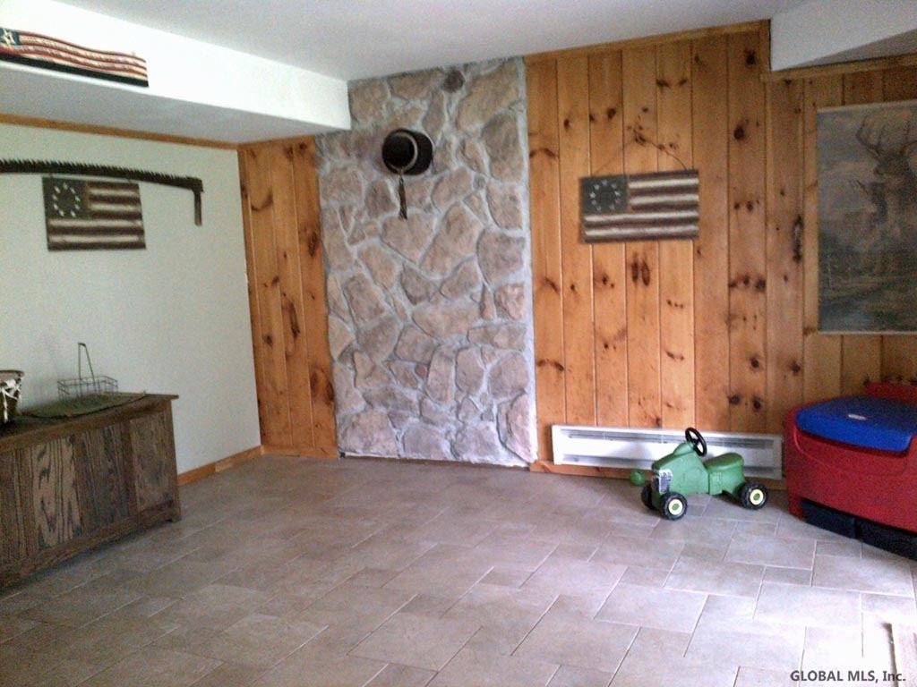 6 Rodez Drive Colonie, NY 12110 - Photo 9 of 22 Photo 9