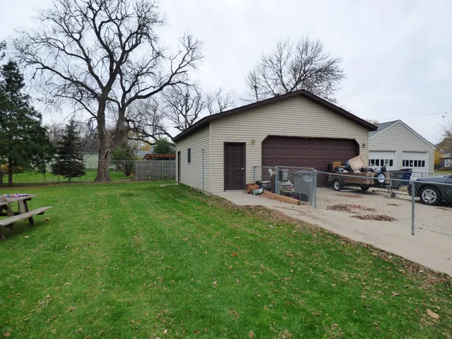 $180,000 | 1209 2nd Avenue South, Moorhead, MN 56560