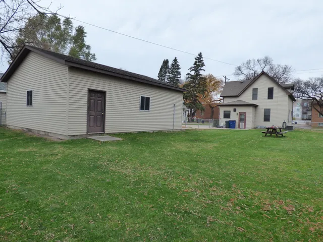 $180,000 | 1209 2nd Avenue South, Moorhead, MN 56560