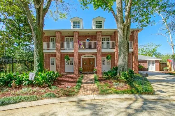 $765,000 | 9724 Robin Lane, River Ridge, LA 70123