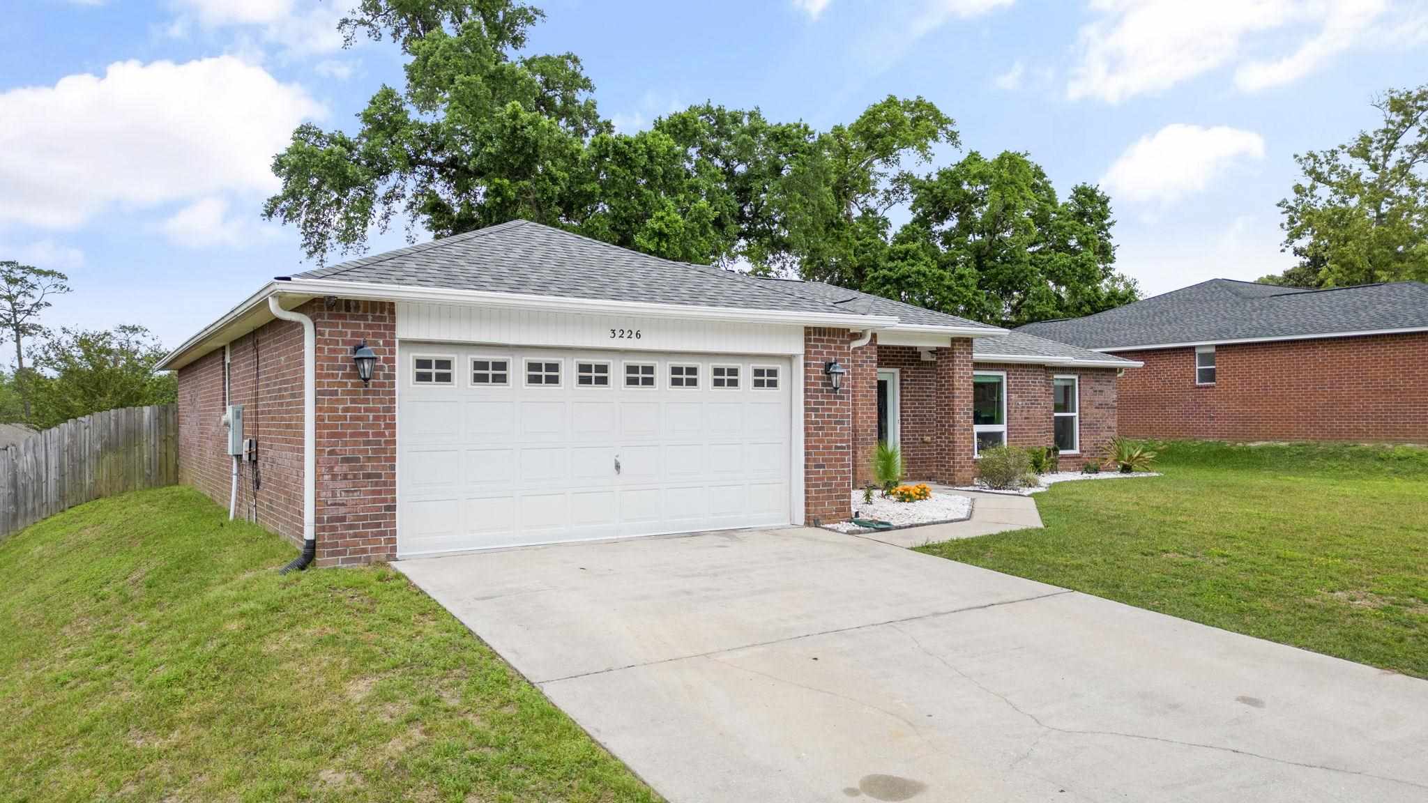 3226 Moss Point Lane Cantonment, FL 32533 - Photo 4 of 44