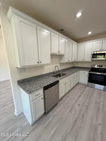 $420,000 | 37 Honey Suckle Cove, Holly Springs, MS 38635