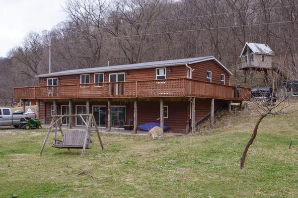 $1,200,000 | 37139 Errthum Road, Guttenberg, IA 52052