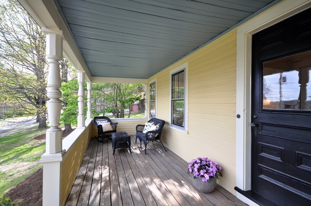 555 Lexington Road Concord, MA 01742 - Photo 3 of 30