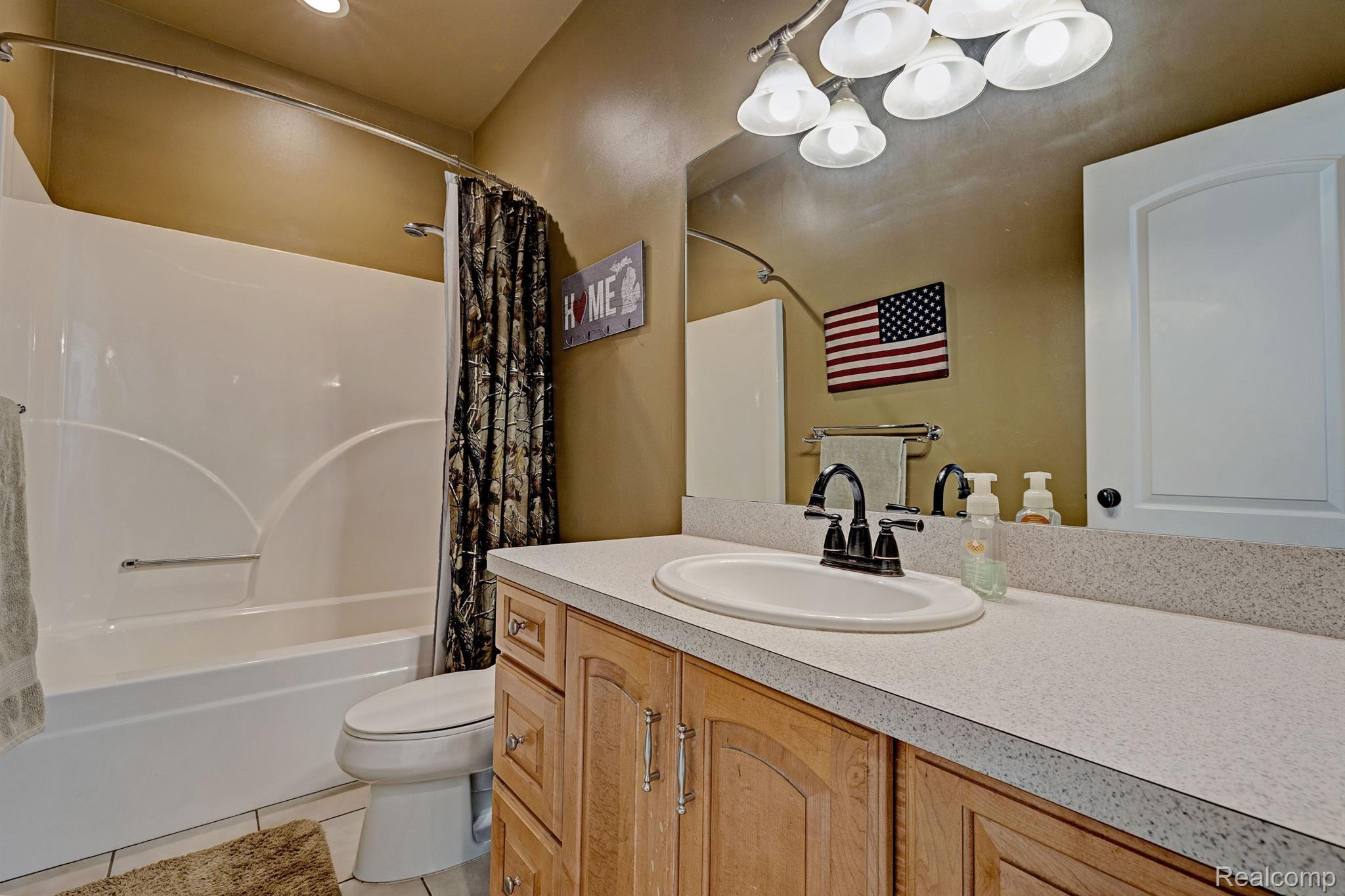 1372 McKail Road Leonard, MI 48367 - Photo 47 of 92 Upstairs full bath