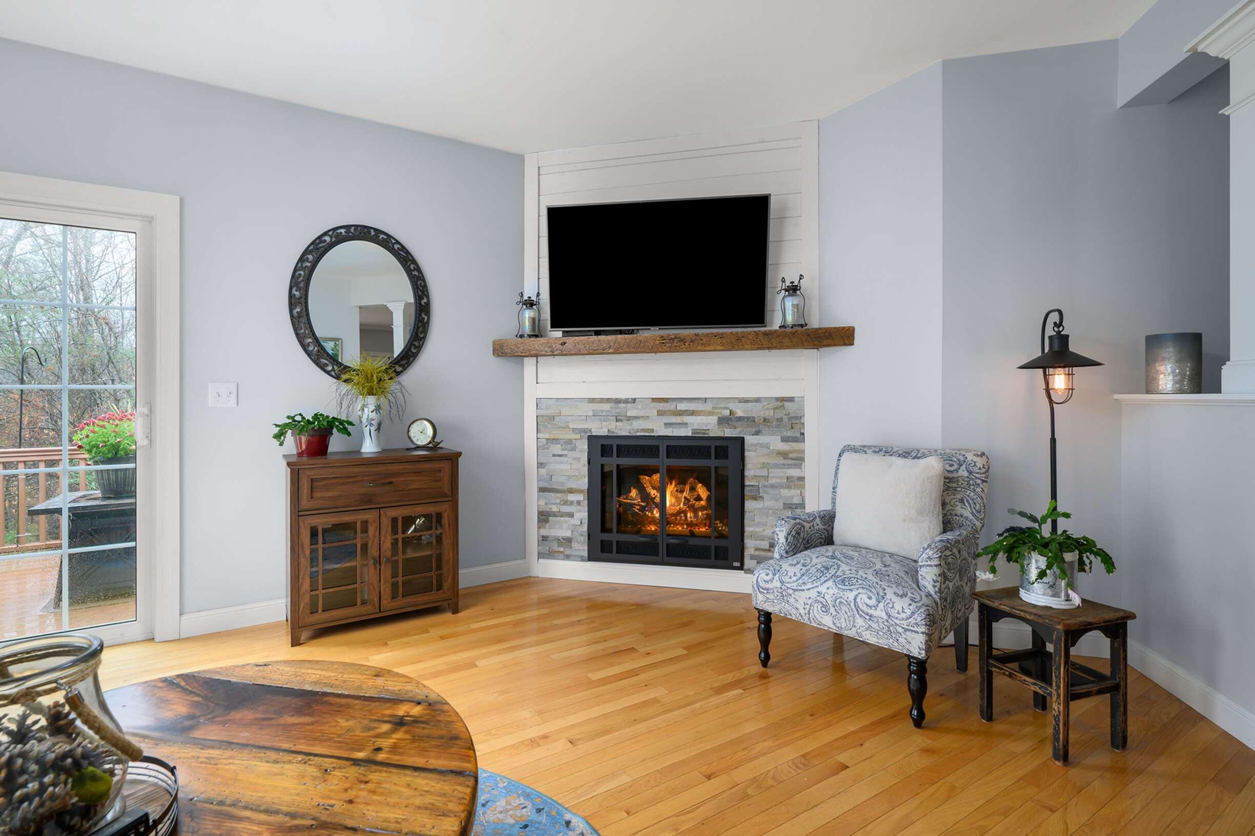 8 Edendale Lane Durham, NH 03824 - Photo 12 of 29 12-Living