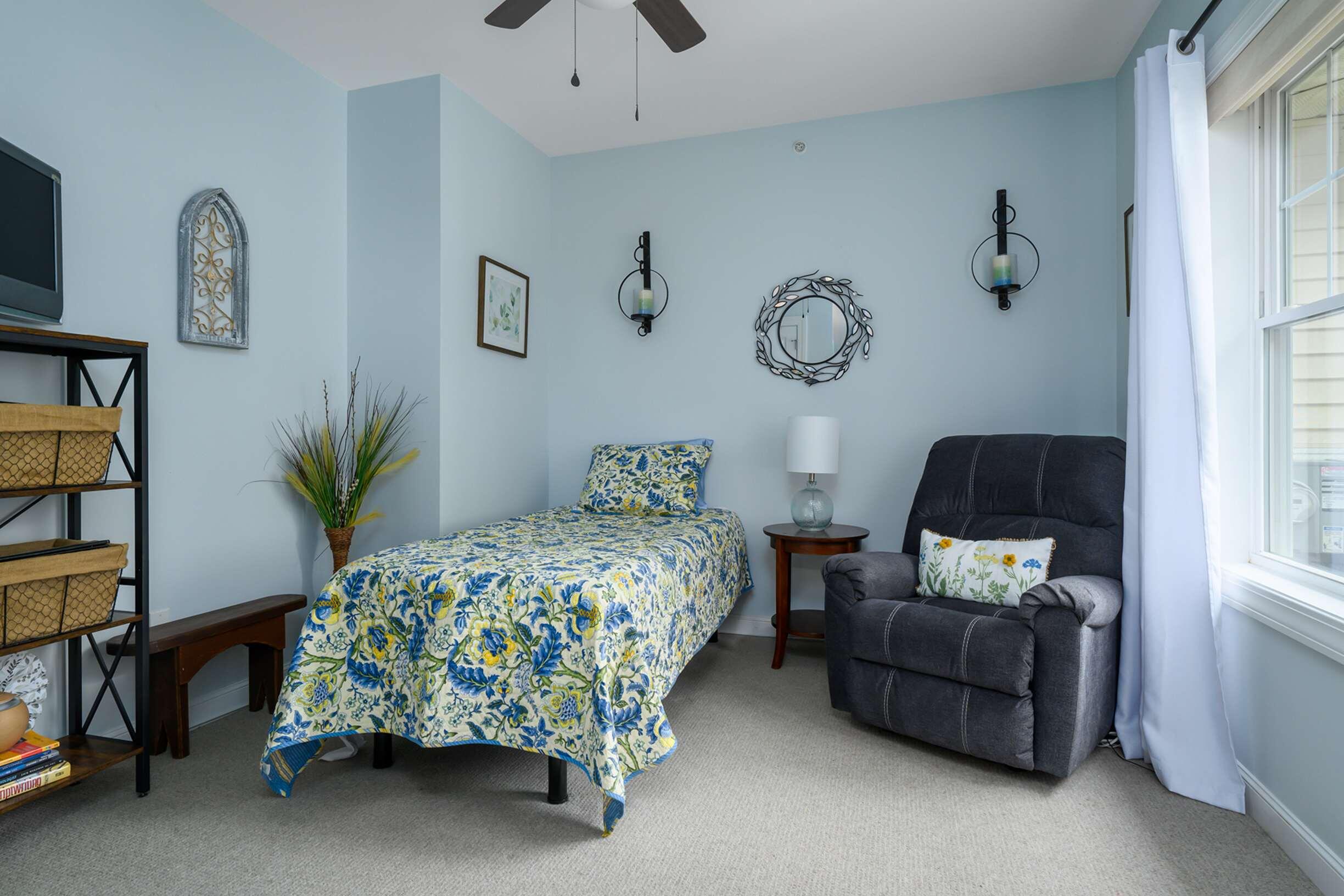 8 Edendale Lane Durham, NH 03824 - Photo 19 of 29 18a -Guest Bedroom 1st Floor