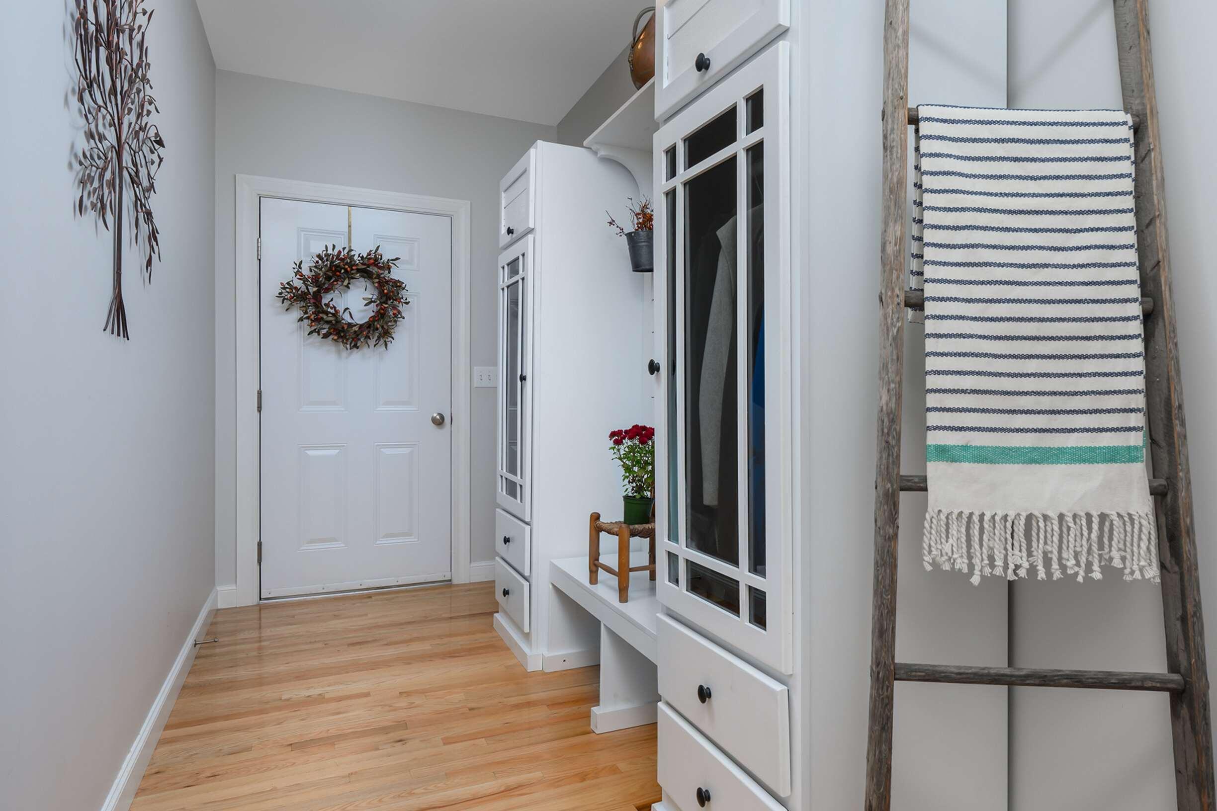 8 Edendale Lane Durham, NH 03824 - Photo 21 of 29 19-MudRoom