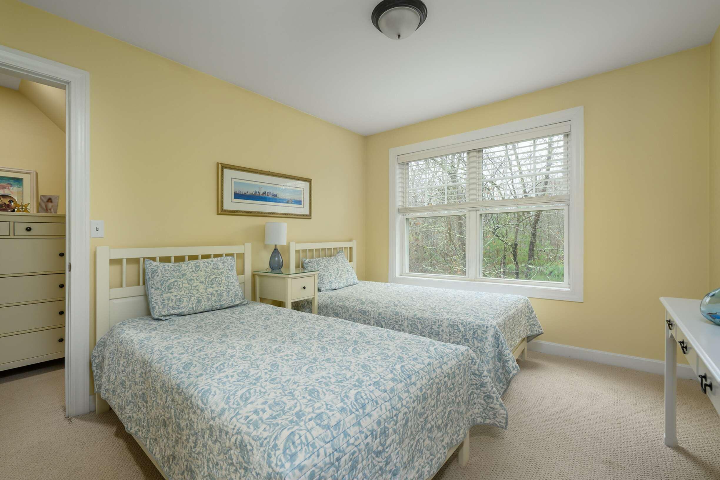 8 Edendale Lane Durham, NH 03824 - Photo 23 of 29 21-2nd Floor Guest Room