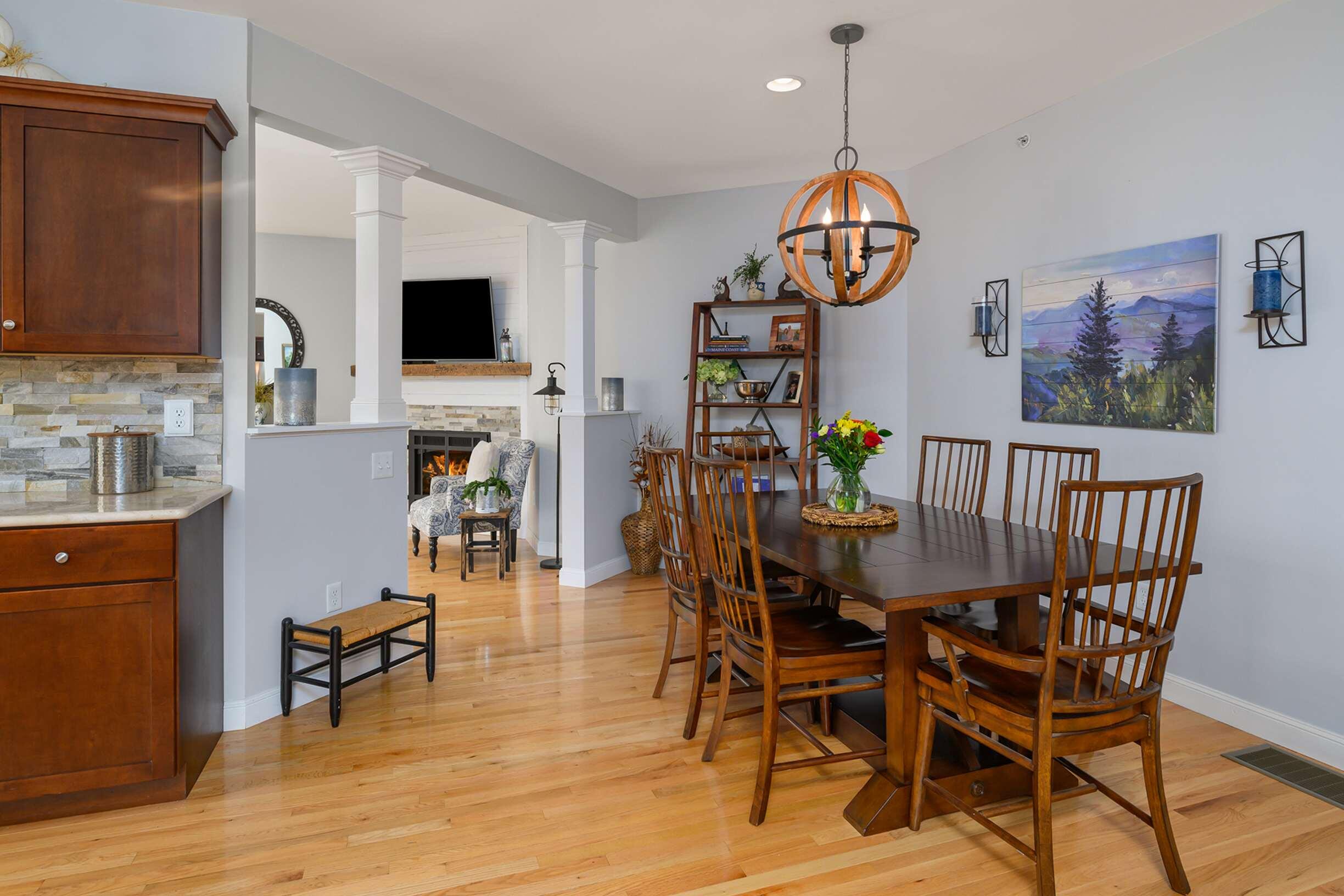 8 Edendale Lane Durham, NH 03824 - Photo 10 of 29 10-Dining
