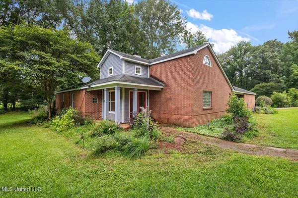 $265,000 | 101 Chestnut Drive, Clinton, MS 39056